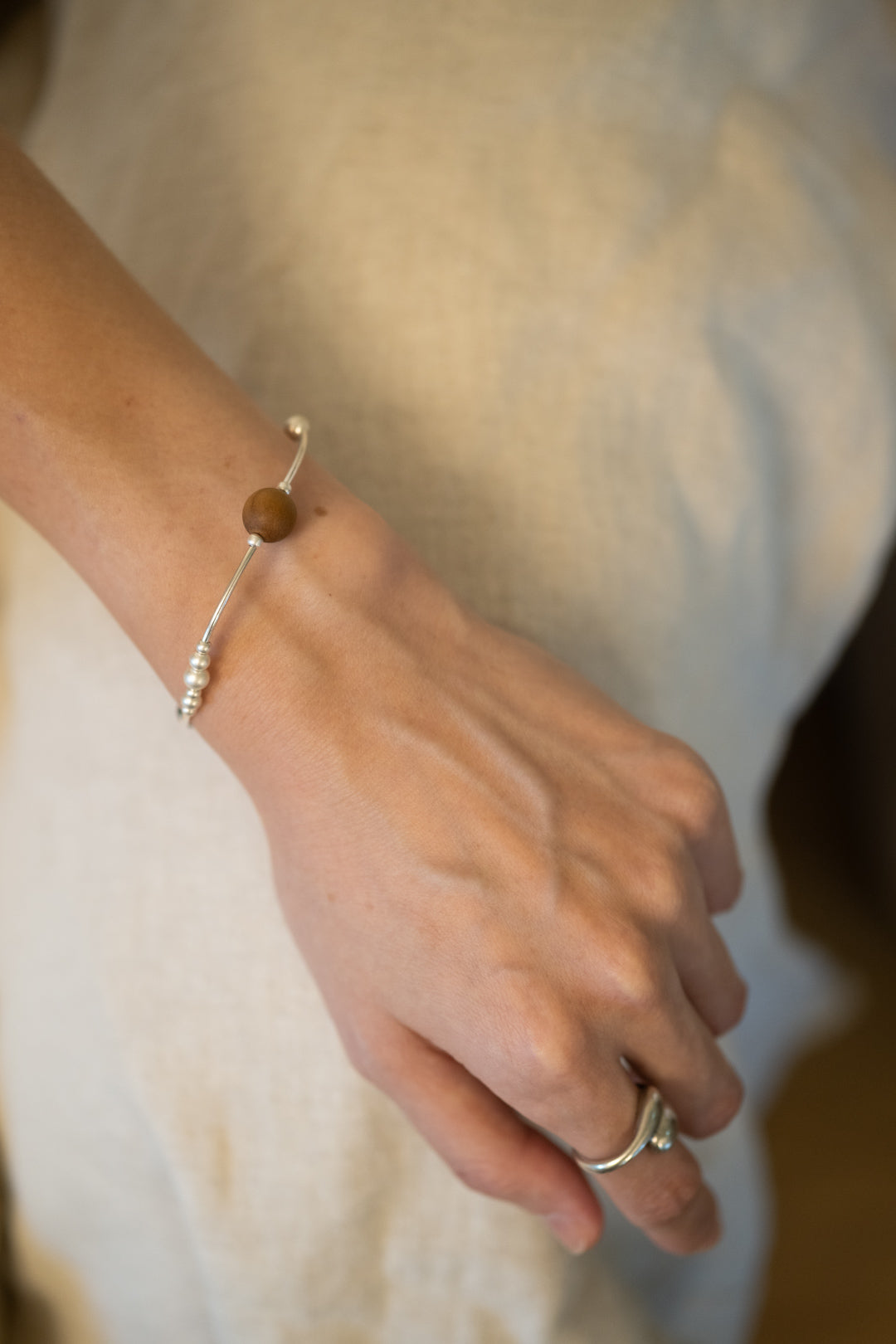 Purify & Flow｜Aged Sandalwood Centerpiece & Sterling Silver Bracelet